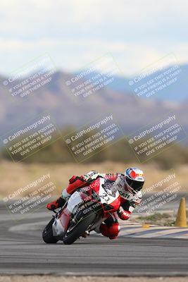 media/Nov-16-2025-Race Pace (Sun) [[8c5fa54630]]/Non Verified Riders (1st 20 Minutes)/5-Turn 15 (110pm)/